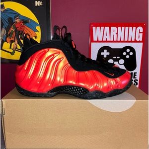 Nike Air Foamposite One “Habanero Red” 10.5